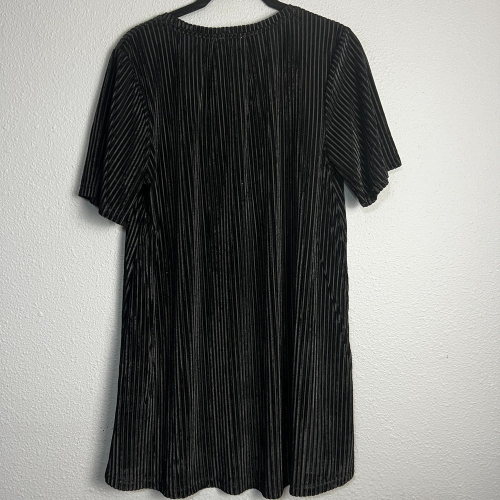 POL Velvet Ribbed Tunic Top V-Neck Short Sleeve Pocket Casual Dressy Medium‎ - Picture 4 of 8